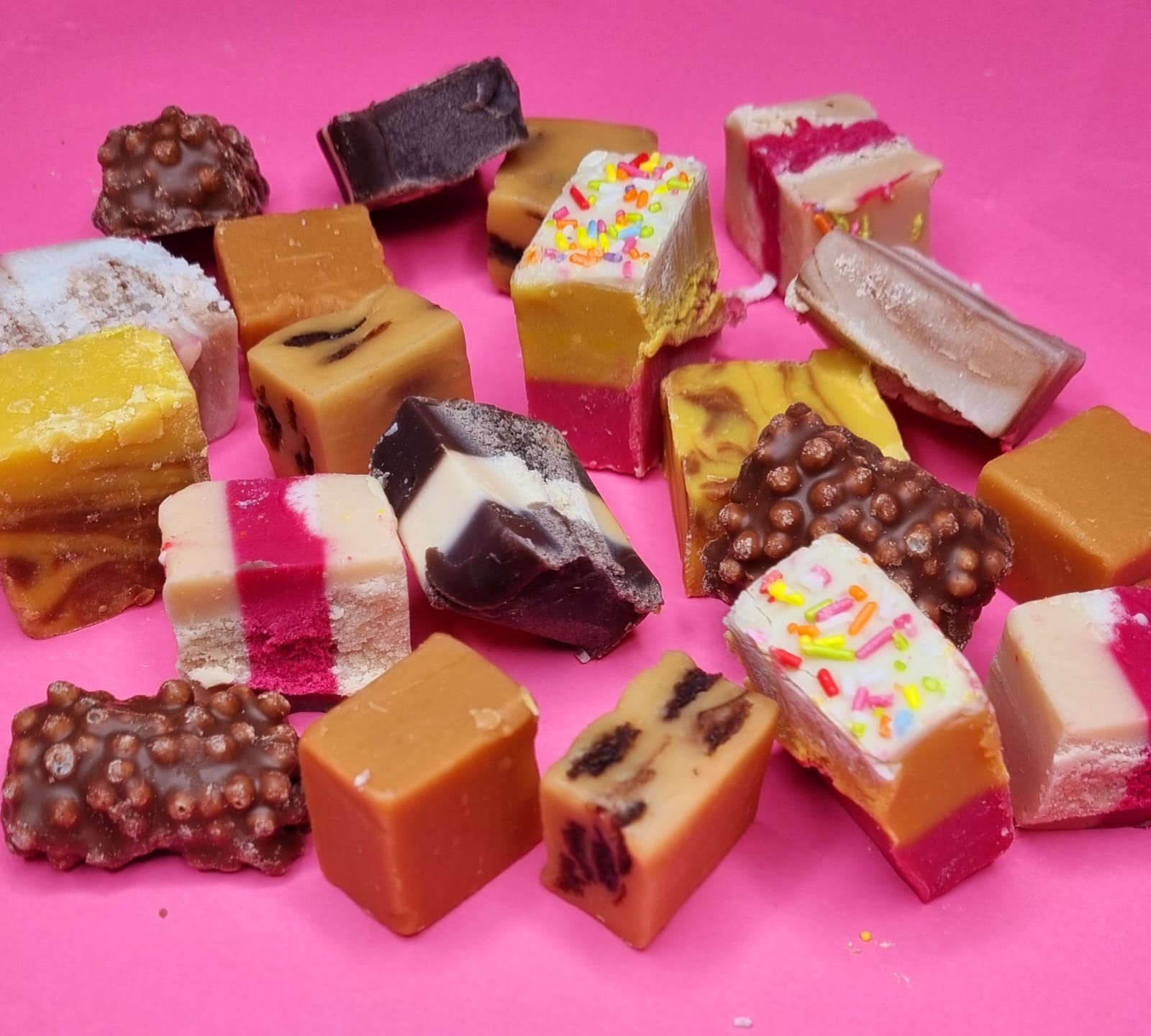 (LM) Mixed Fudge Selection Pouch (400g)